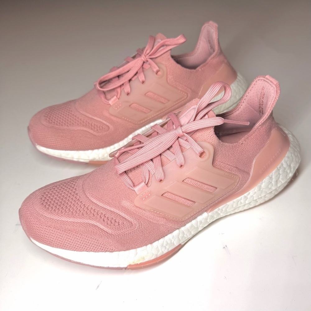 Adidas Women's Ultraboost 22 Athletic Running Shoes Pink / White Size- 7.5